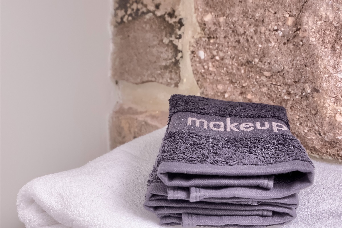 Makeup cloths, just for you