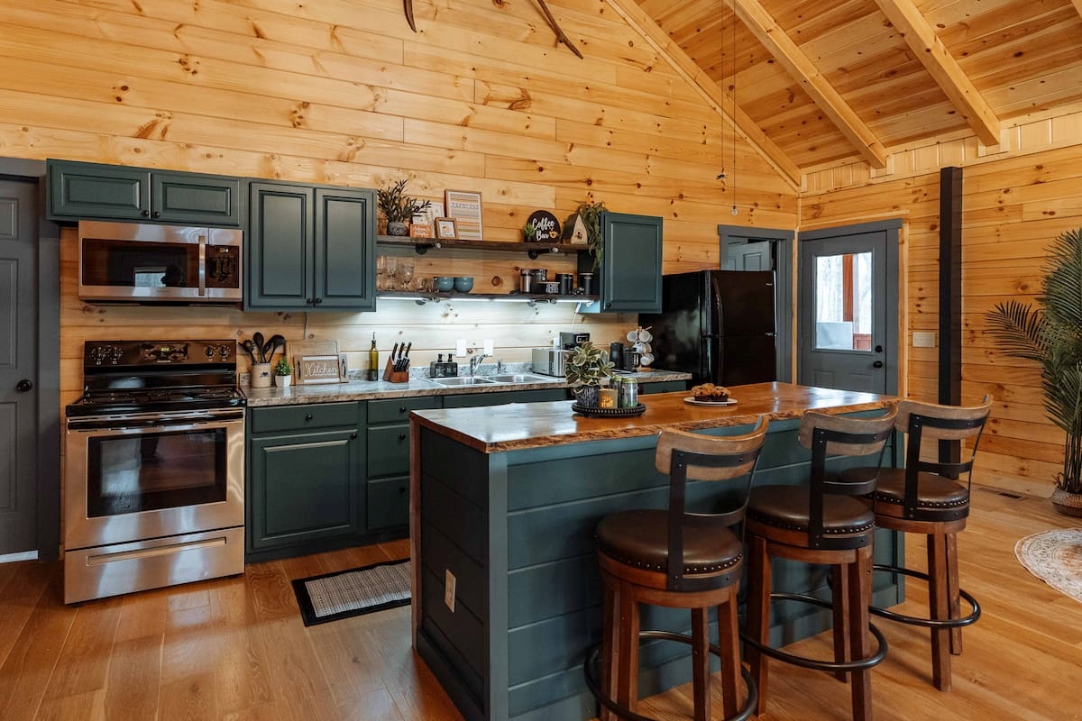 A fully equipped space designed for slow mornings and inspired forest meals