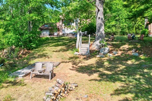 Private waterfront behind the cabin