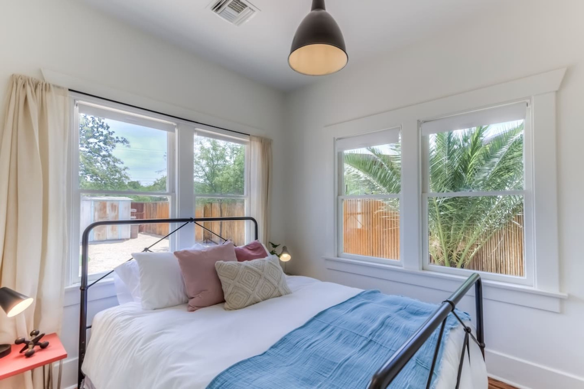 Back bedroom