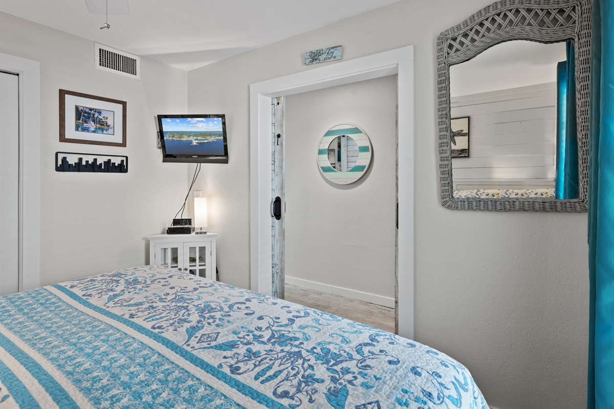 Bedroom, another view