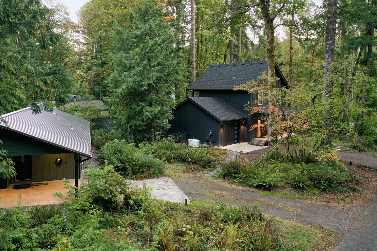 Your own private compound: two fully separate cabins, steps apart, deep in the Mt. Hood woods.