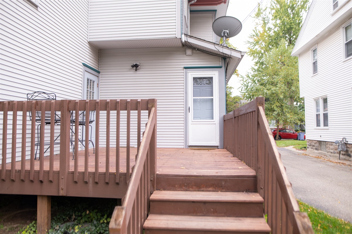 Private Back Entrance