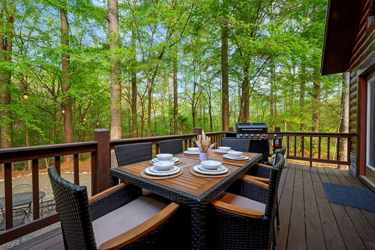 Morning meals or evening grills. The view doesn't change.