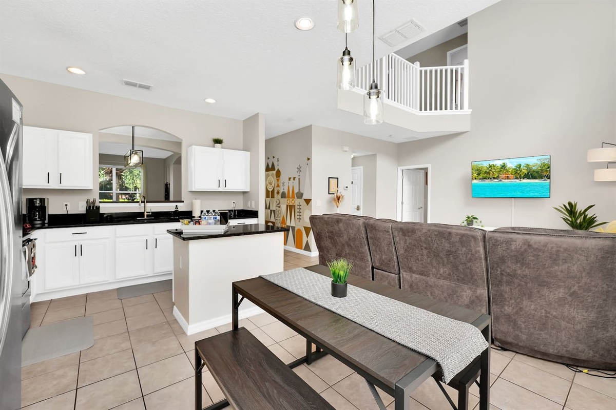 Bench style setting in this causal kitchen dining table, seats 4. 