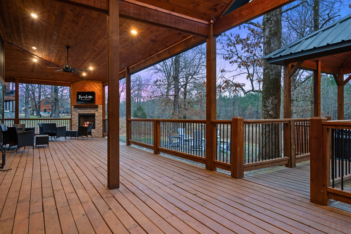 Spread out and get comfortable on this spacious deck, where there&rsquo;s plenty of room for gathering, dining, and relaxing outside.