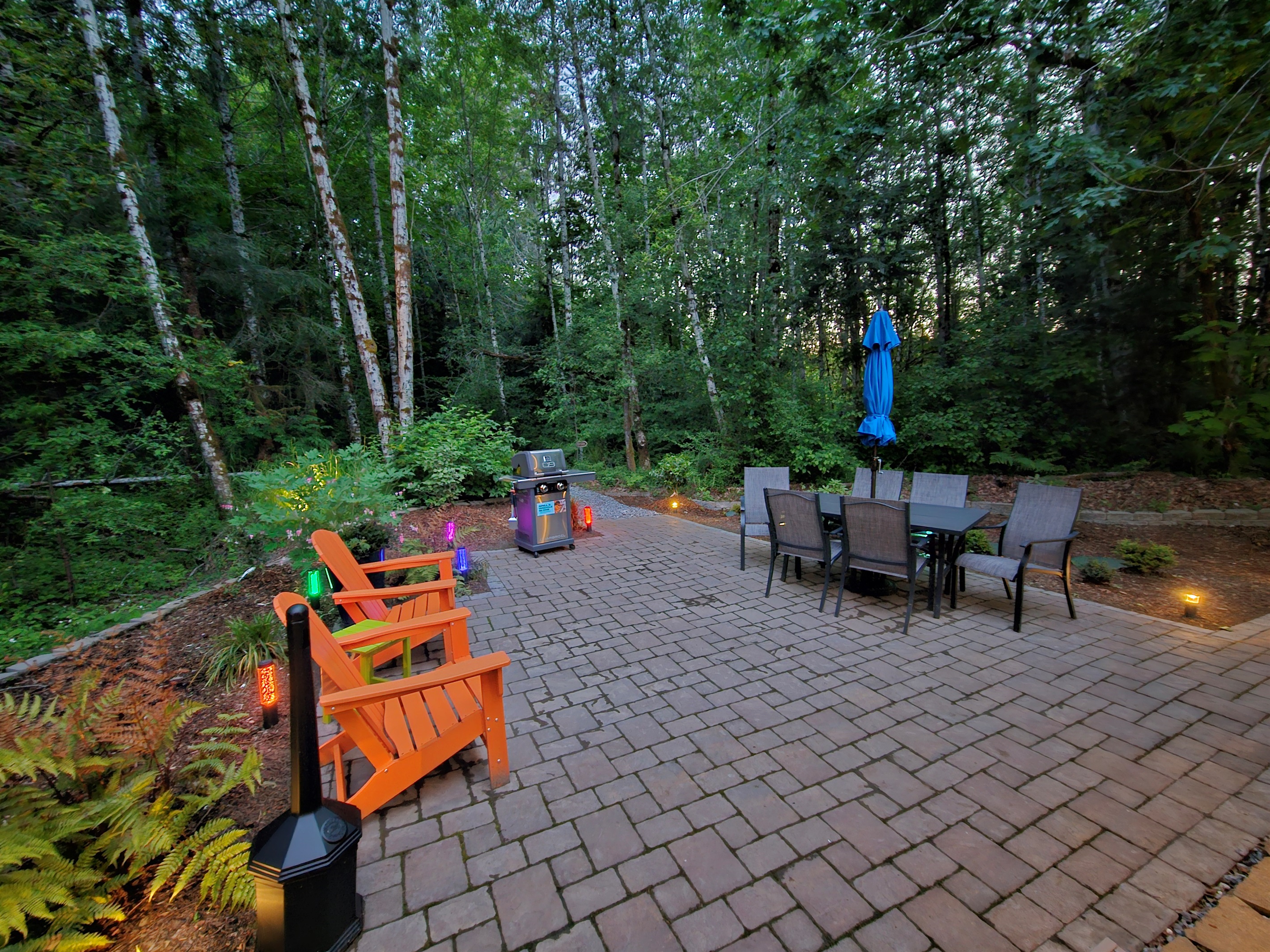 Partially shaded by day and warmed by the pavers at night, the patio is THE place to immerse in nature at Alder Falls.