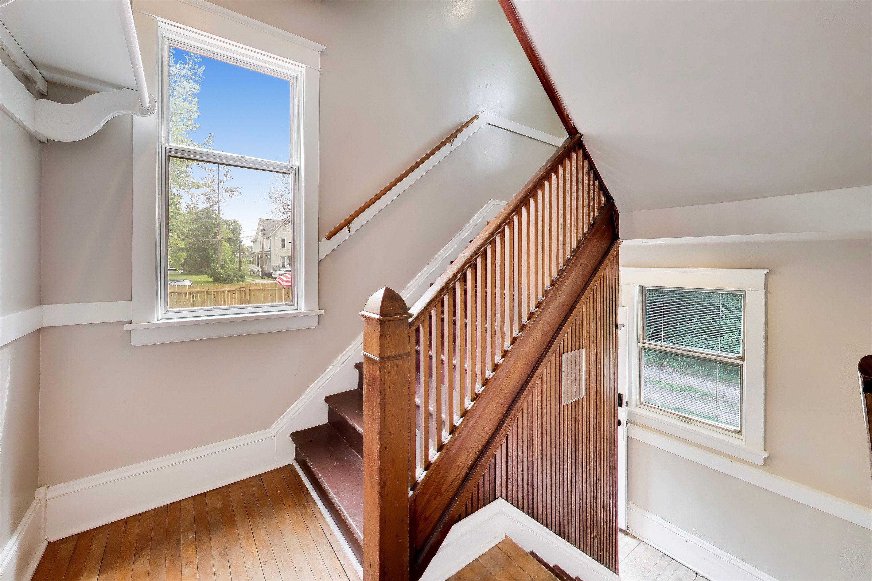 Internal Stairs to Back Patio