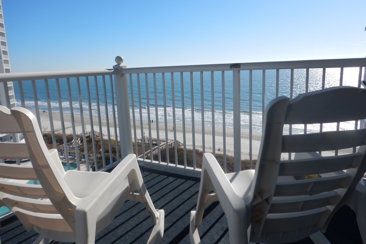 Rocking chairs on balcony, come enjoy the view!