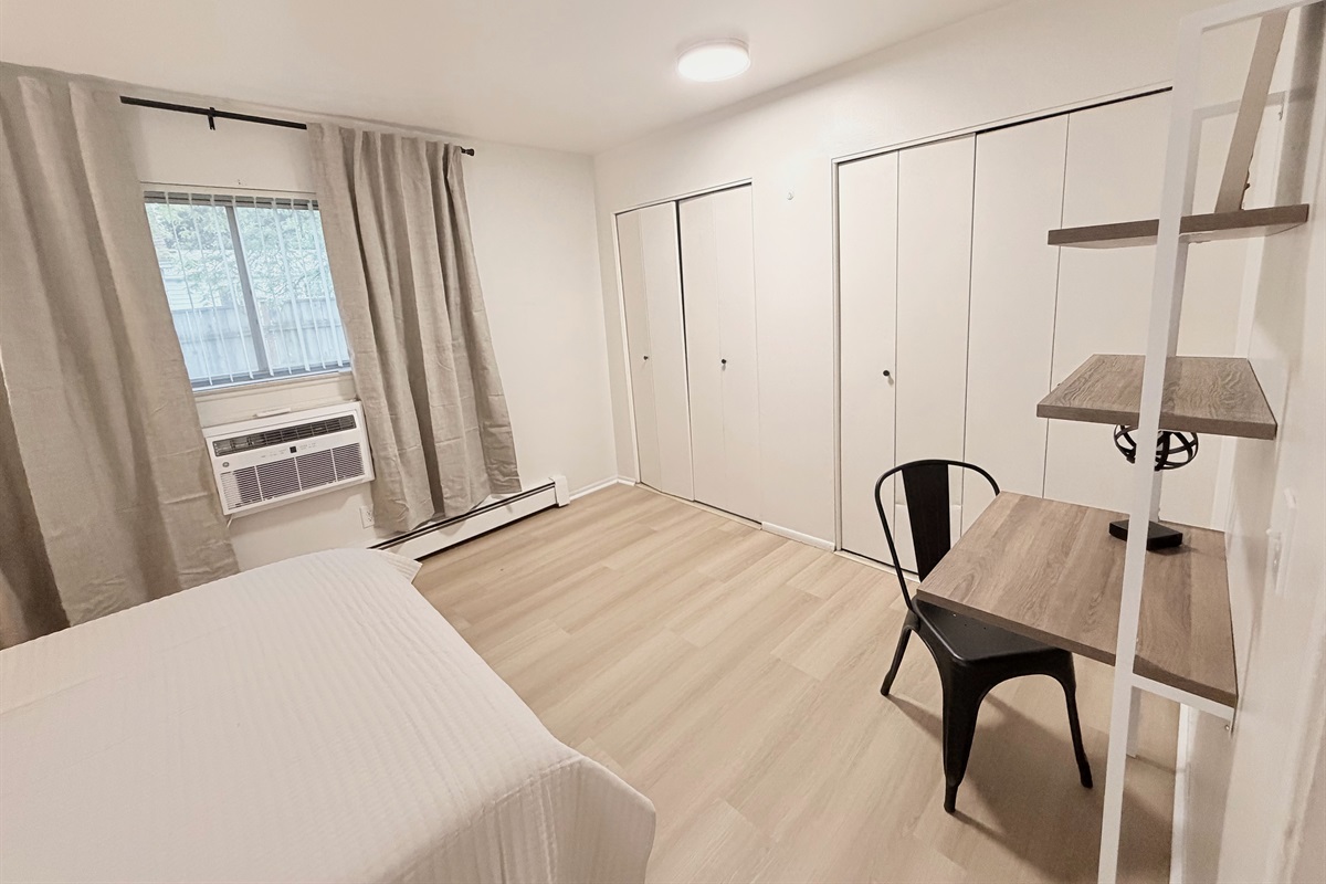 Bedroom w/double closets