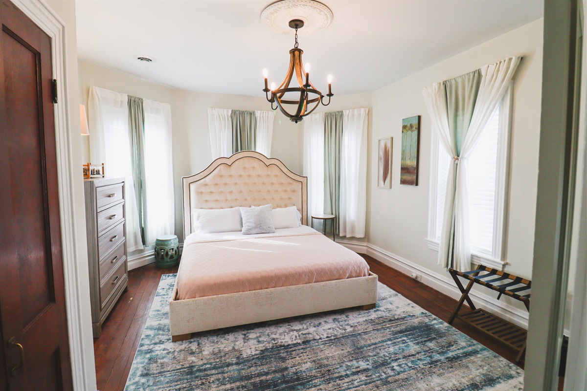 King sized comfort with quality linens