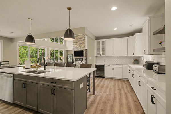 Kitchen and bar area