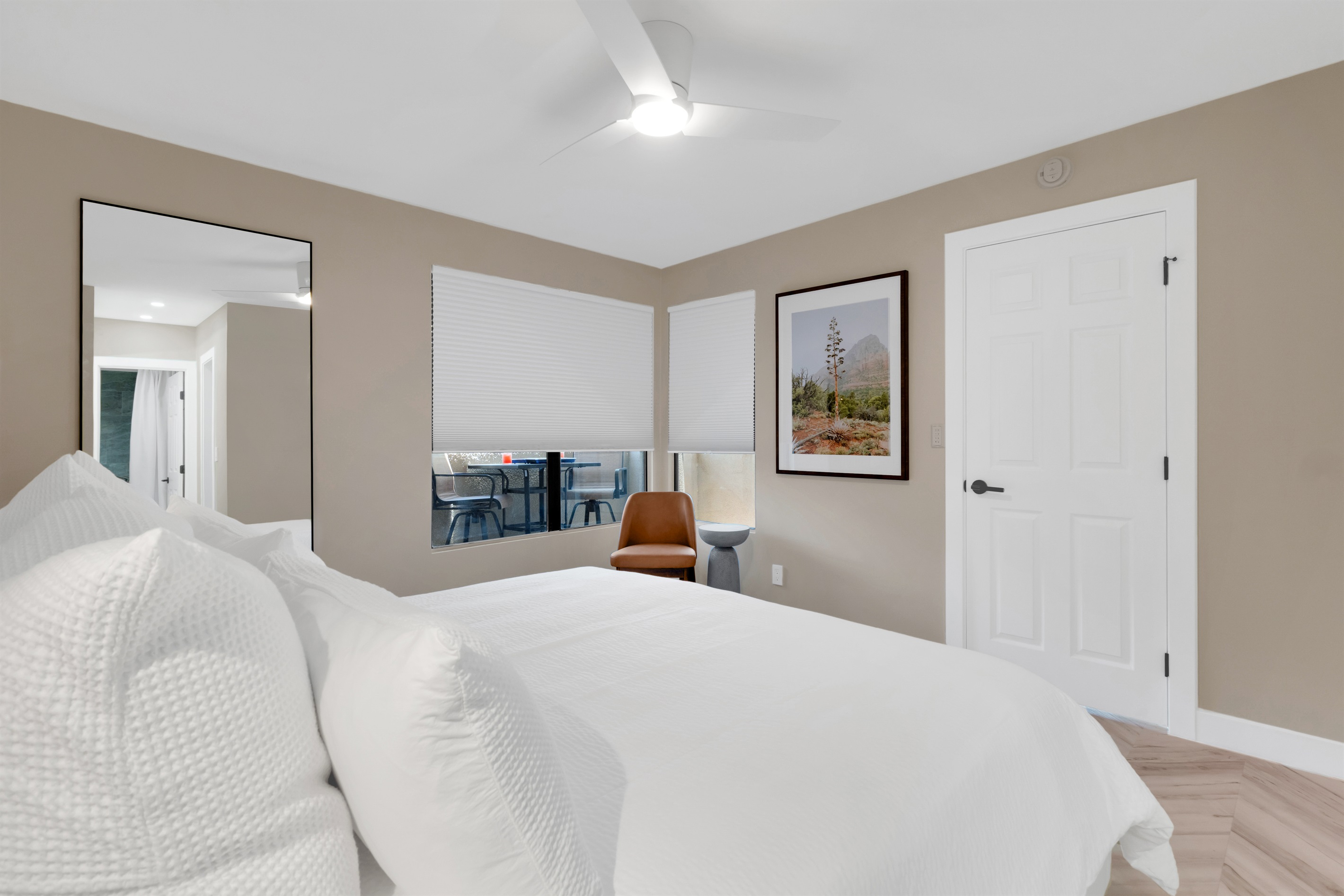 Master (King) Bedroom