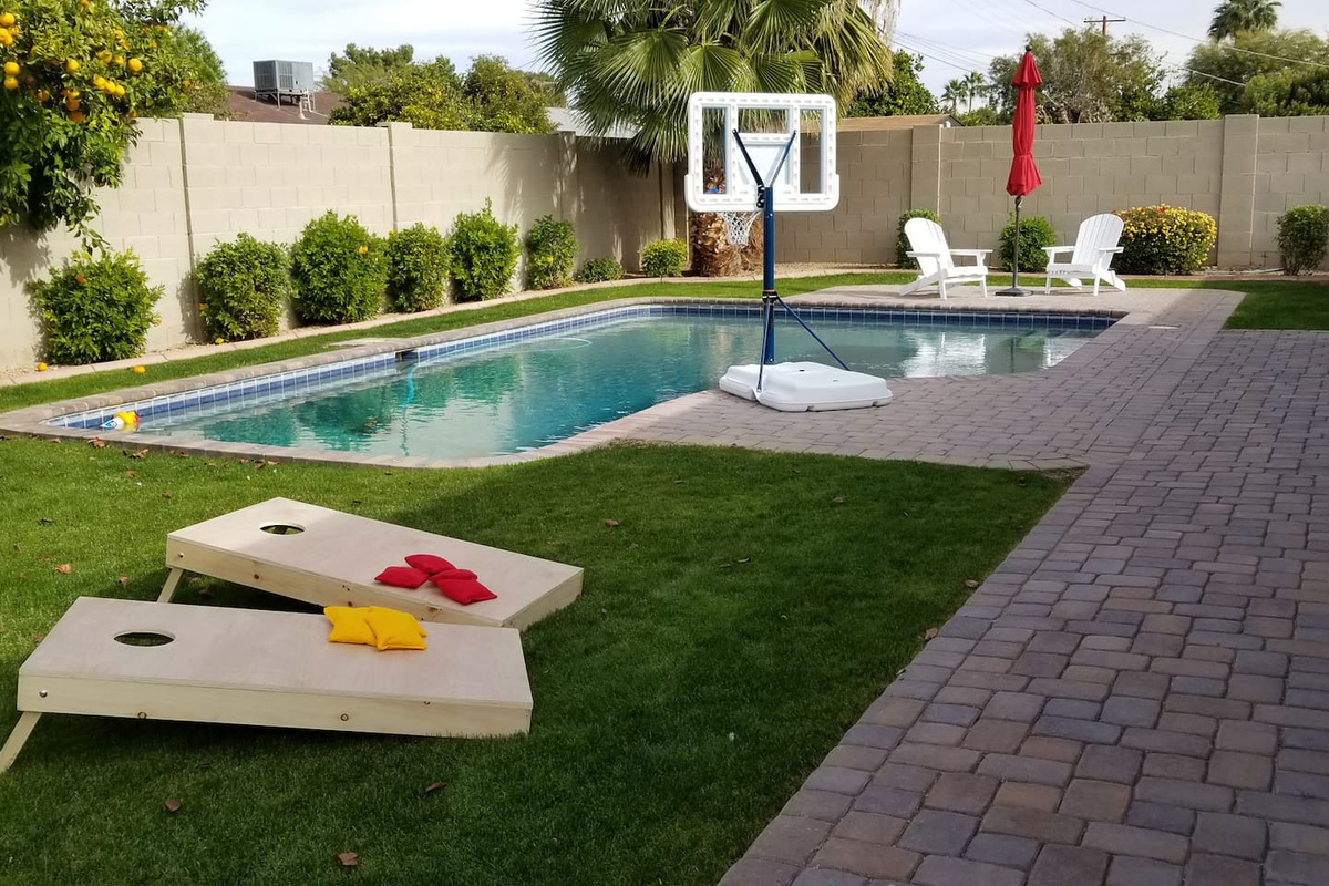 Pool House Corn-Hole