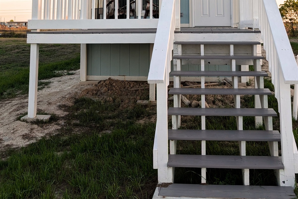 Cozy tiny house on a canal in Rockport
