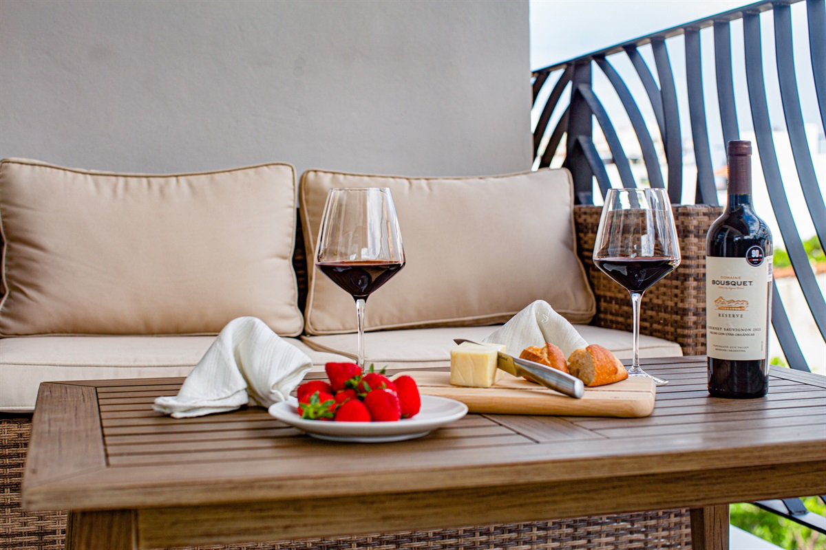 RED IS THE COLOR OF THE DAY!!! CHEERS!