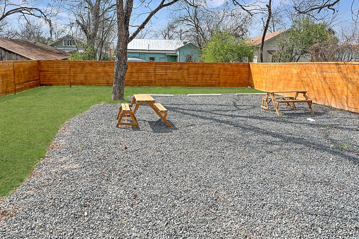 Large back yard perfect for enjoying a nice San Antonio day or enjoying the quiet with your morning cup of coffee.