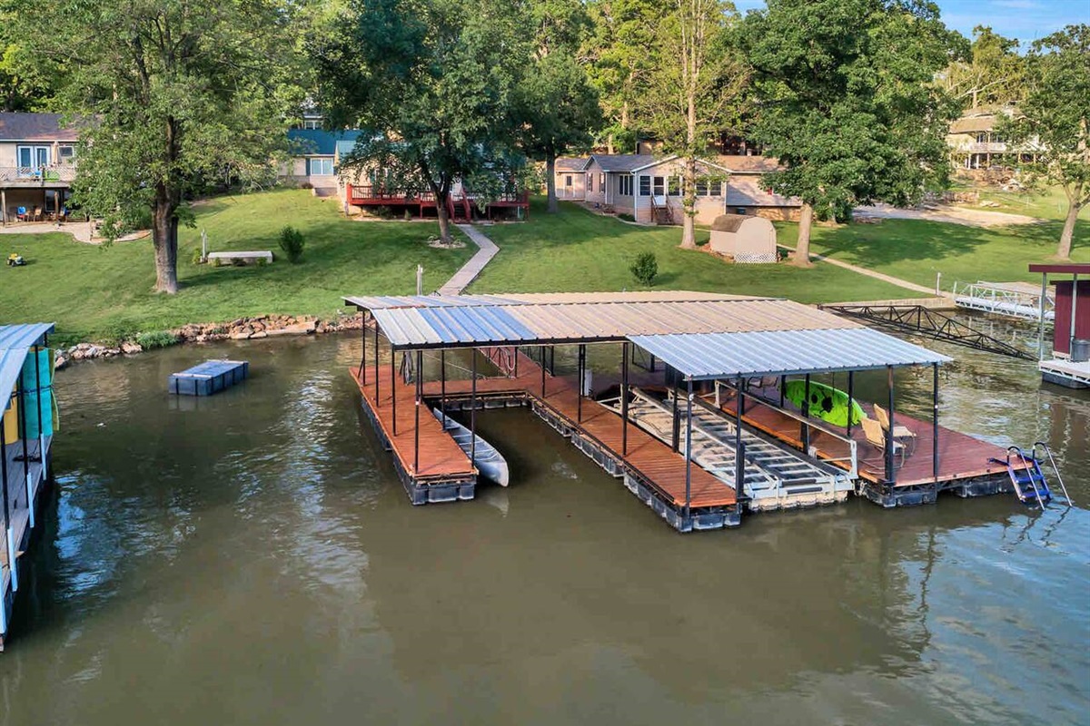 Lots of space for swimming and docking a larger boat