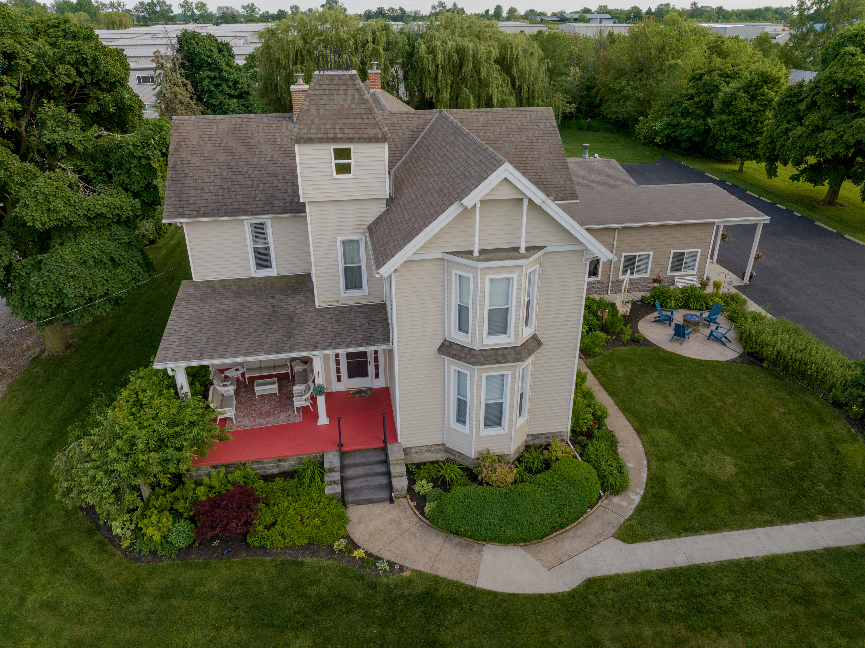 Historic Inn Near Put-In-Bay and Kelleys Island Ferries