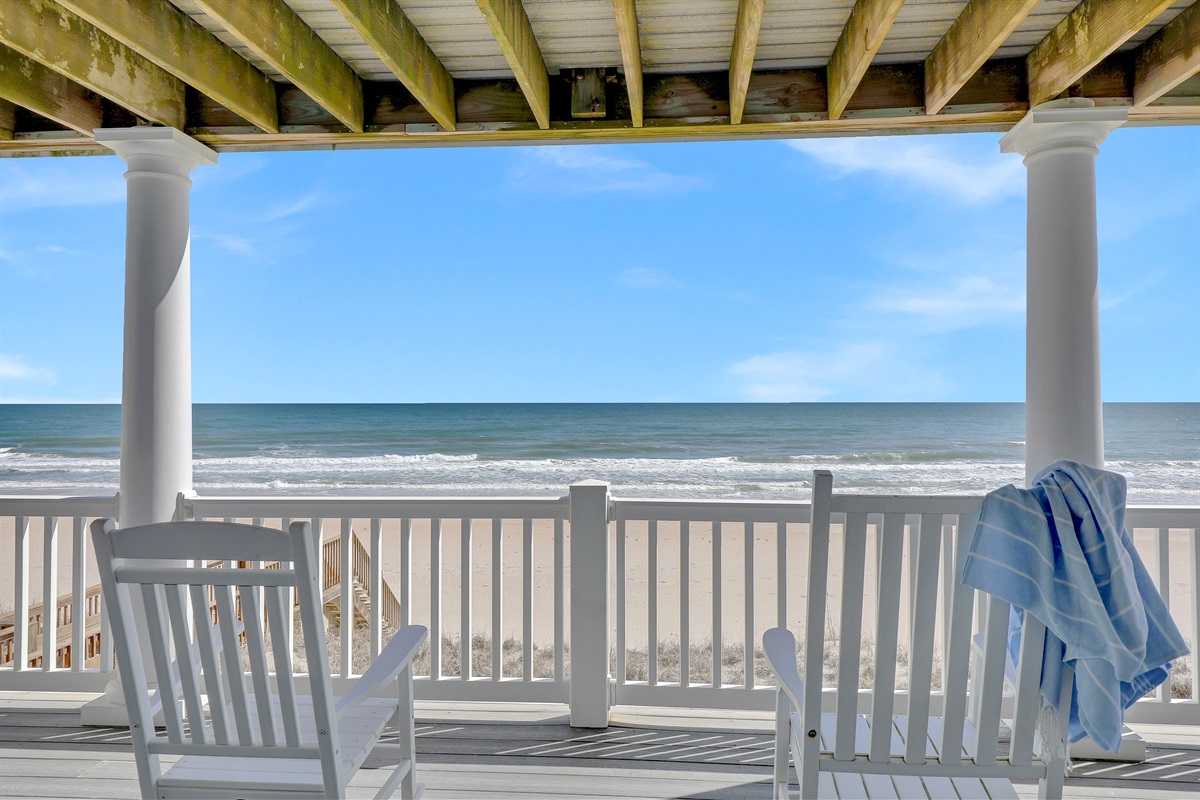 Sip your morning tea with a front-row view of the crashing surf.