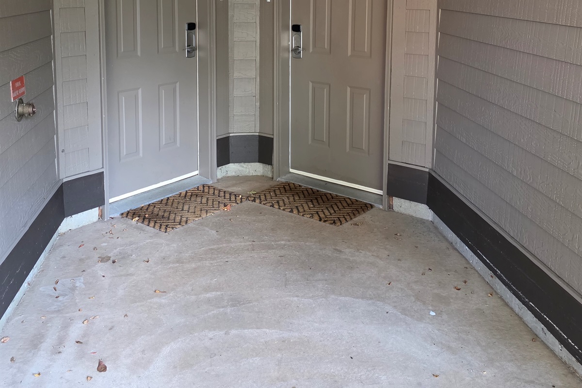 Covered outside entrance to #413, Inside this door there is a large hallway that opens upto Unit A and Unit B.