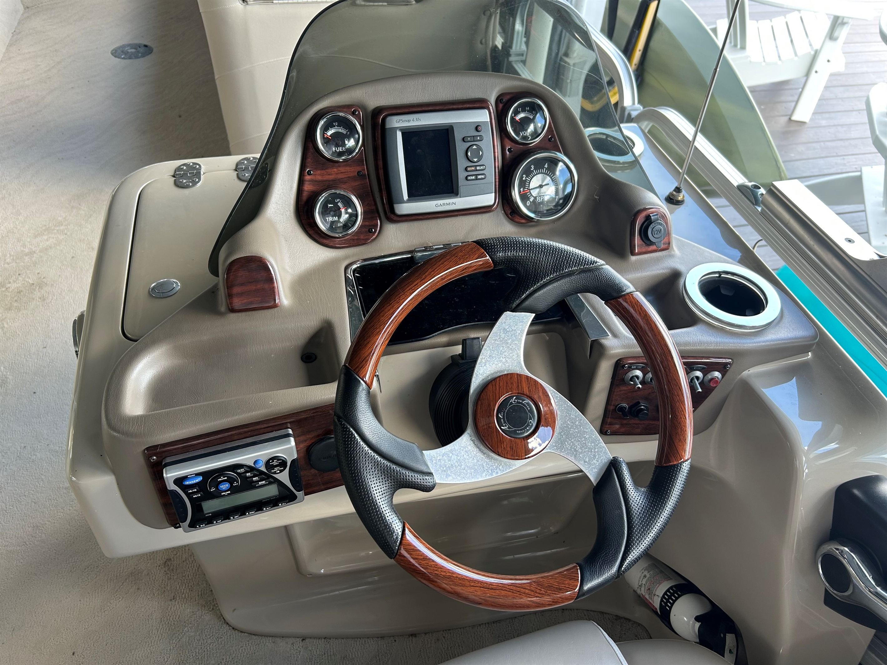 Avalon Tritoon Available to Rent  - Hosted by CalaTortugaOnLakeGaston