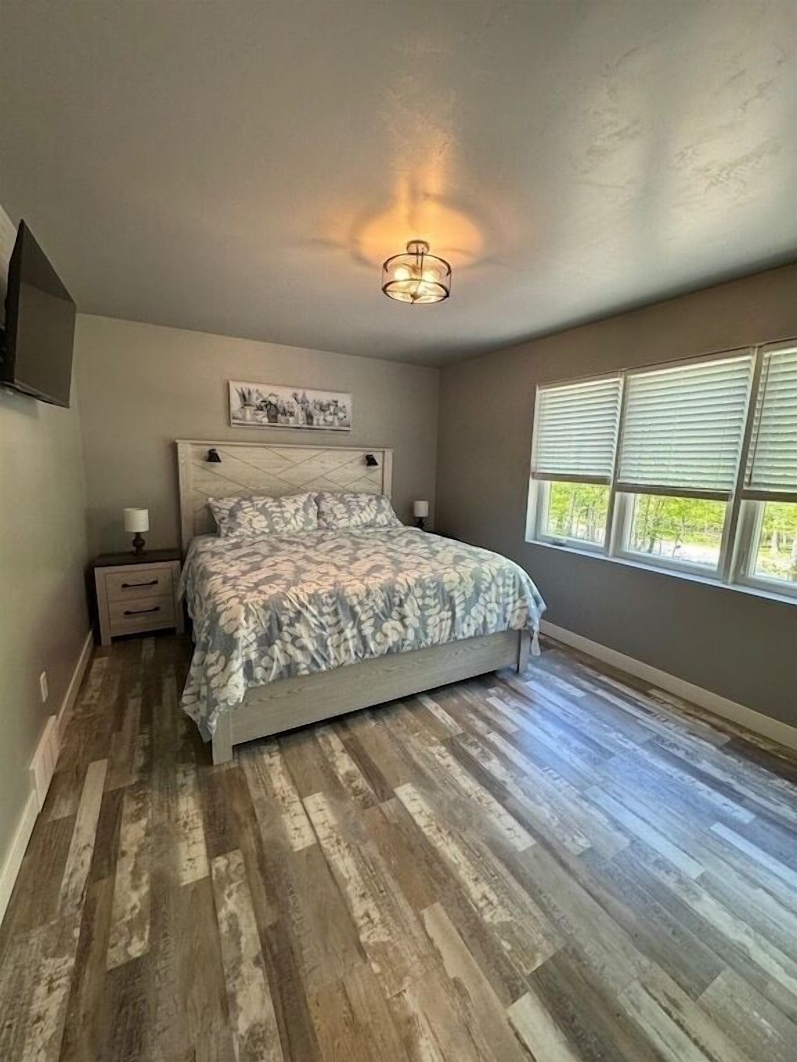 House 3 - bedroom 3 with king bed