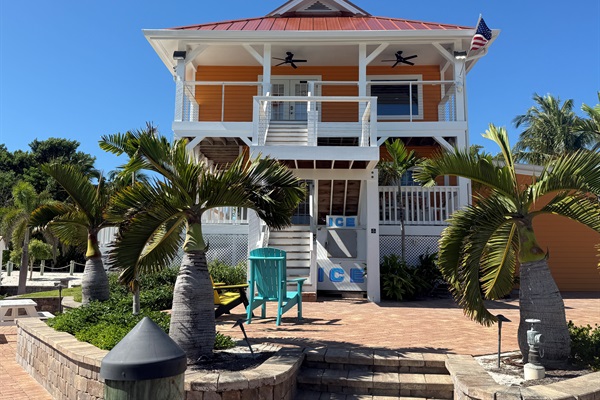 The Island Market has a small convenience store, ice cream and ice