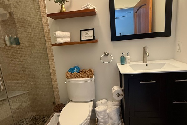 UPDATED - Frette bath linens; Dyson hair dryer; Molten Brown toiletries