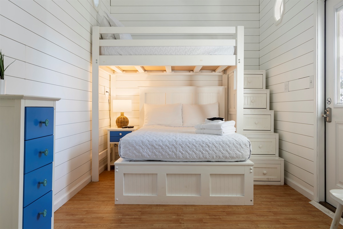 Ground floor: Bedroom 5, Twin over Full