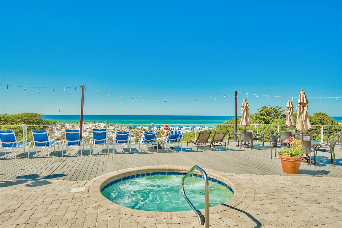 Beachfront Hot Tub? Yes, please!