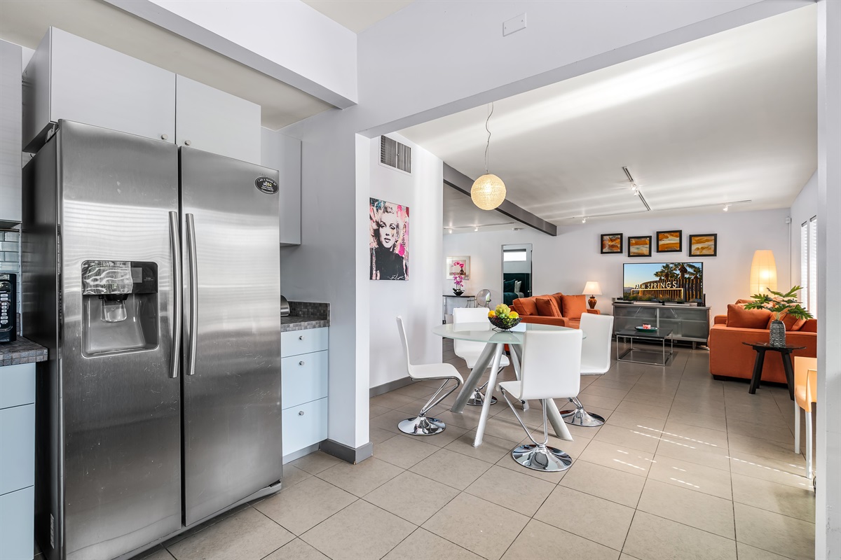 ice maker and water dispenser