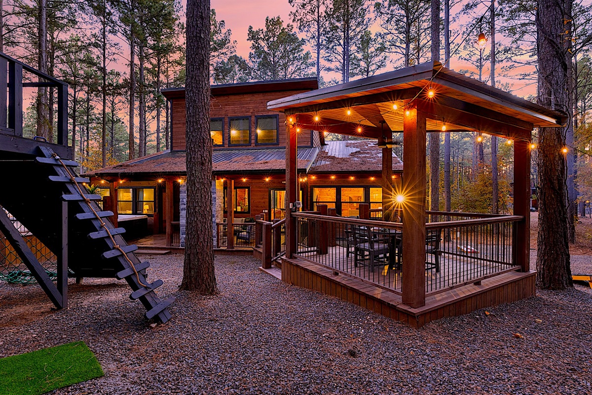 Spacious and private yard