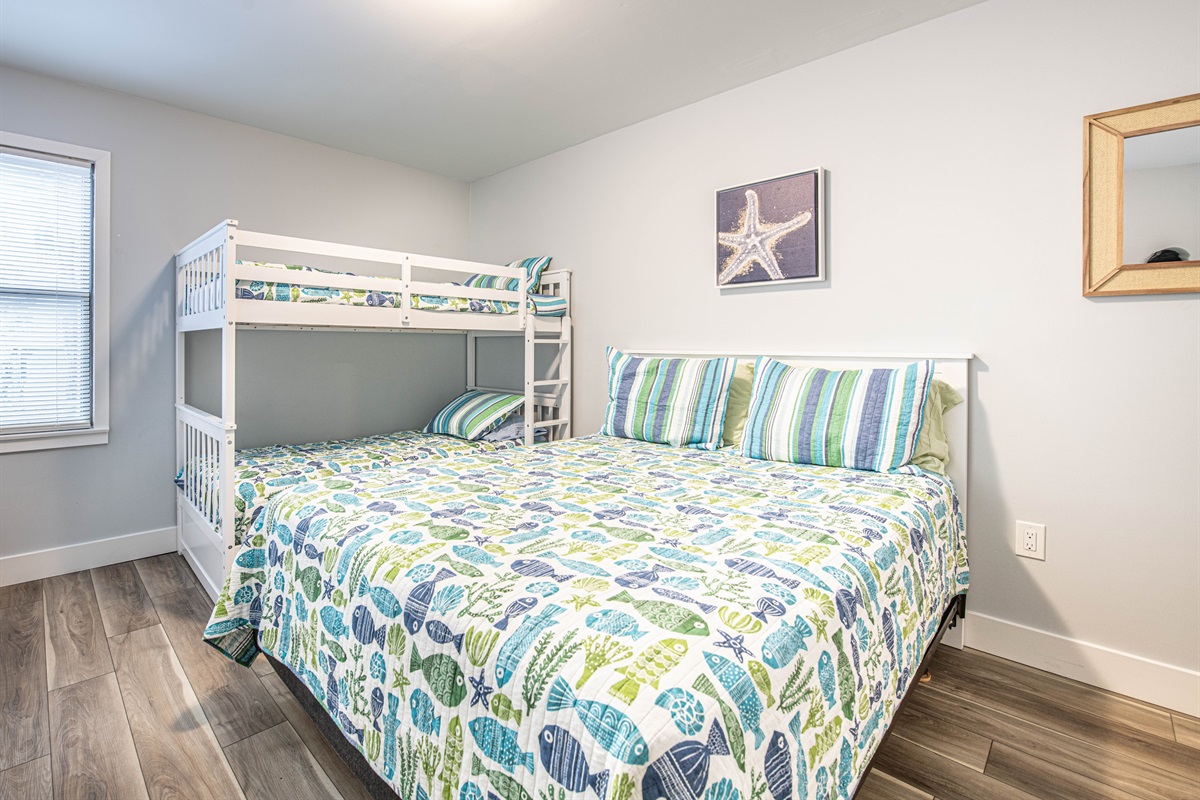 BR 2 - Queen & twin. bunk beds (sleeps 4)