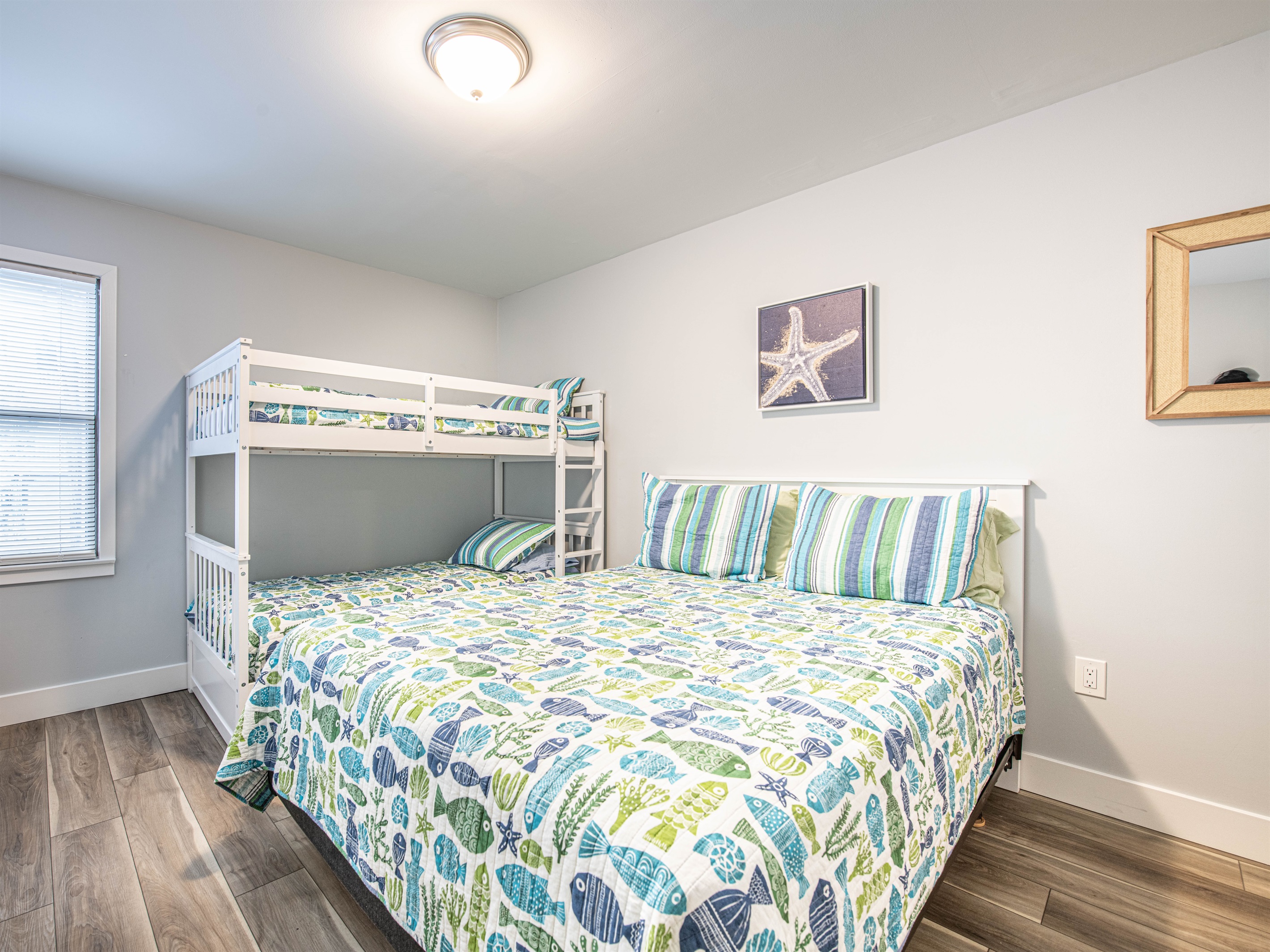 BR 2 - Queen & twin. bunk beds (sleeps 4)