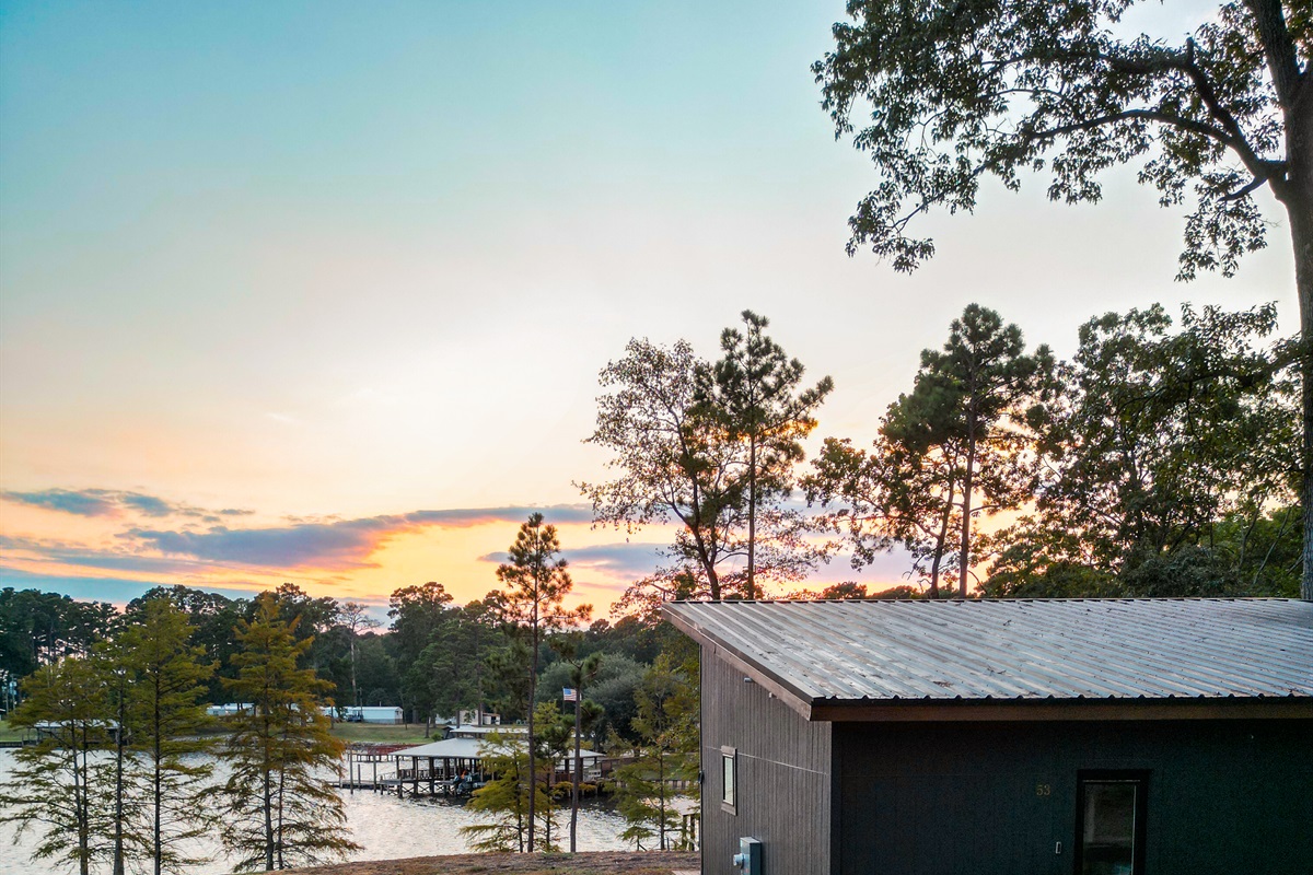 PawPaw's Parking and Entrance