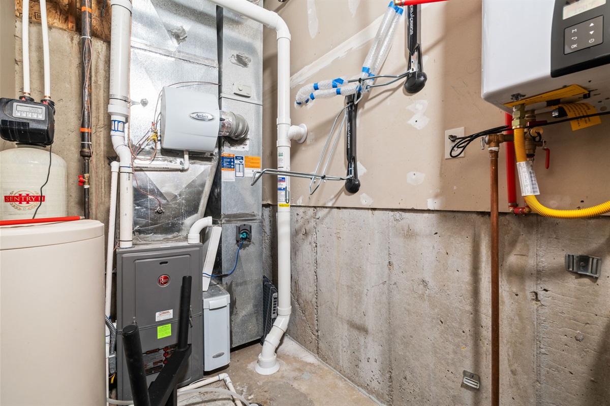 Utility Room (Boot heater to come)