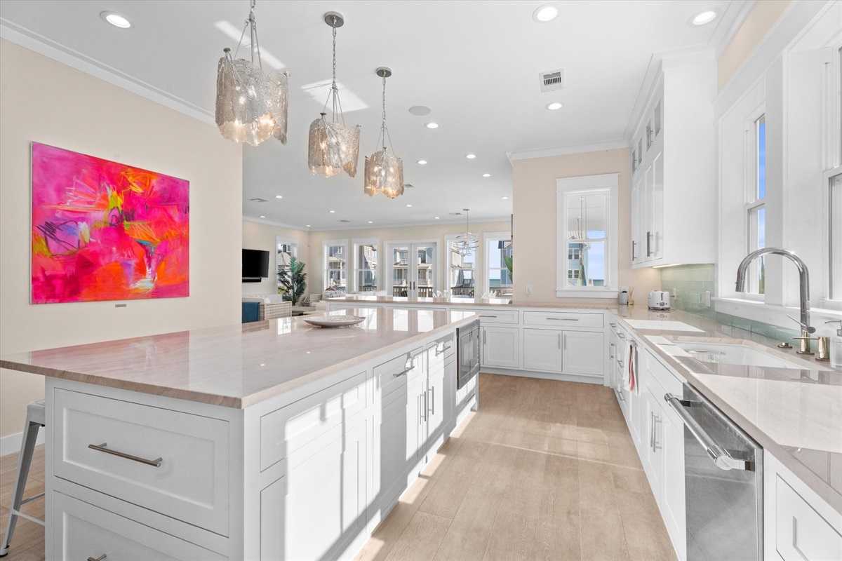 a64a65888a294620bfe649a5e4131f5b Large | Beachhouse | Texas | TX | Vacation Homes | Galveston | Crystal Beach | Kokomo | Breezy Days | Beachfront Elegance | Sunrise Serenity | Southern Sands Property Management, LLC