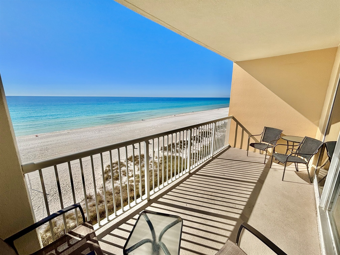 Large balcony overlooking the Gulf