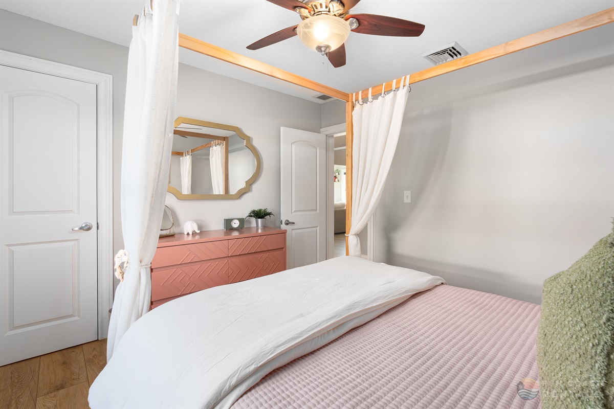 Queen Bedroom