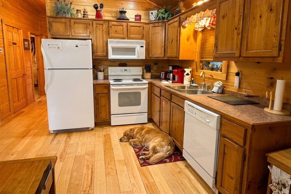 Fuel your adventure. A nicely equipped kitchen for those slow mountain mornings. We include both a k-cup and drip coffee brewer!