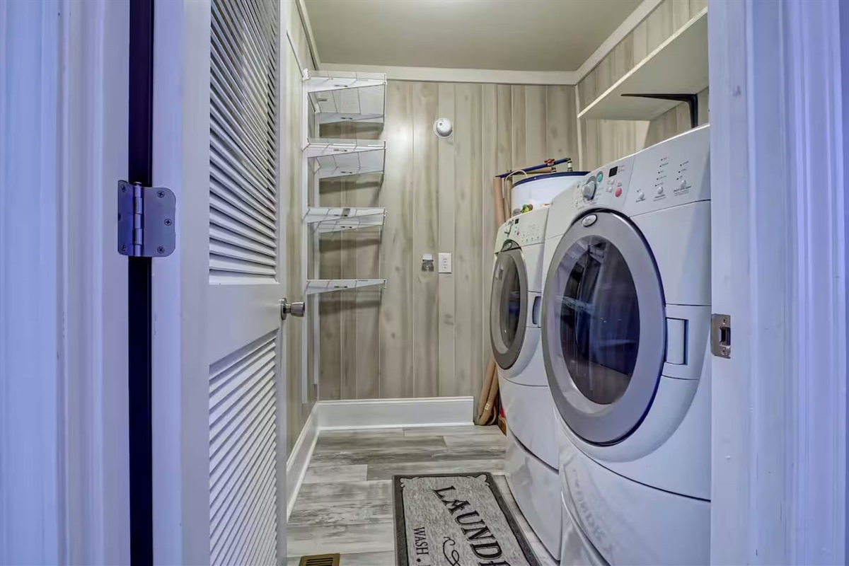 Laundry room (Washer & Dryer) are shared with the bottom unit "Low Tide".
