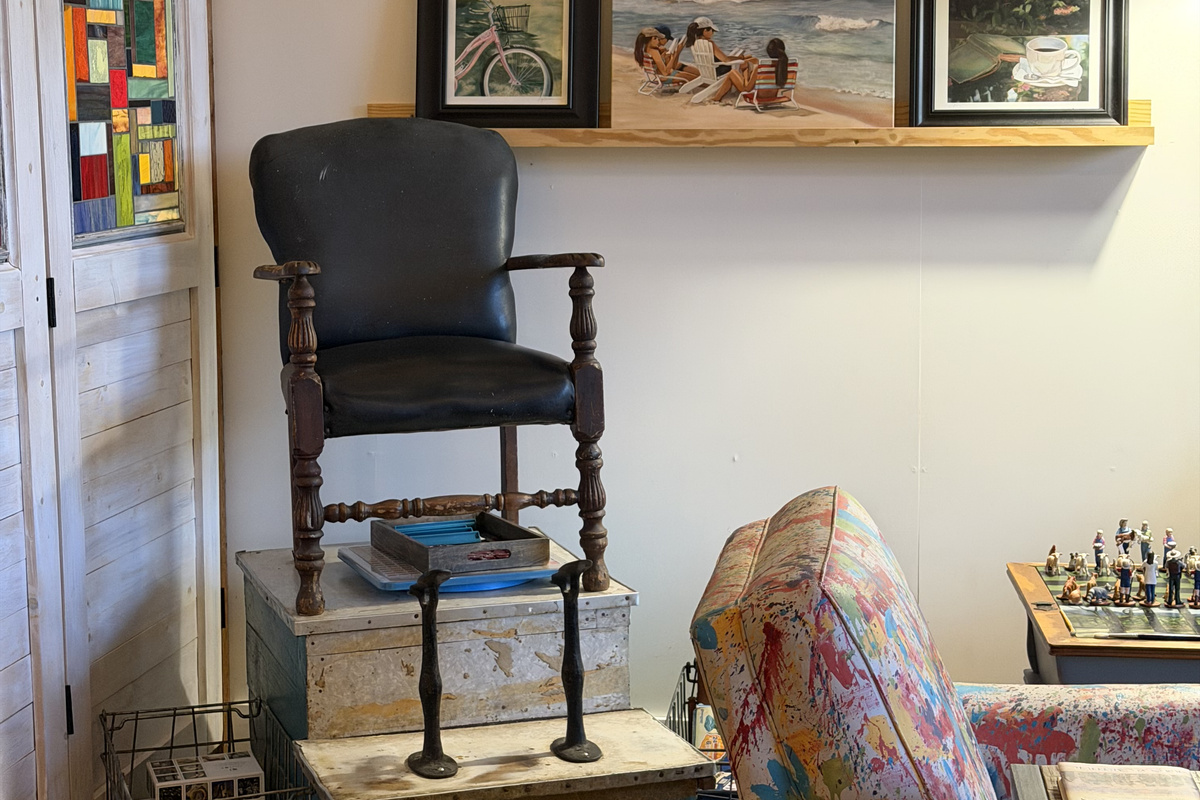 Old shoe shine chair