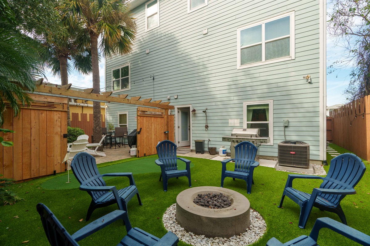 View from Oceanwalk 1 of the open sliding barn door between the backyards. Perfect for groups that want to spread out but stay connected