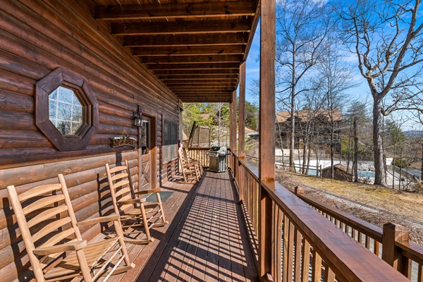 Front porch with rocking chairs to enjoy!