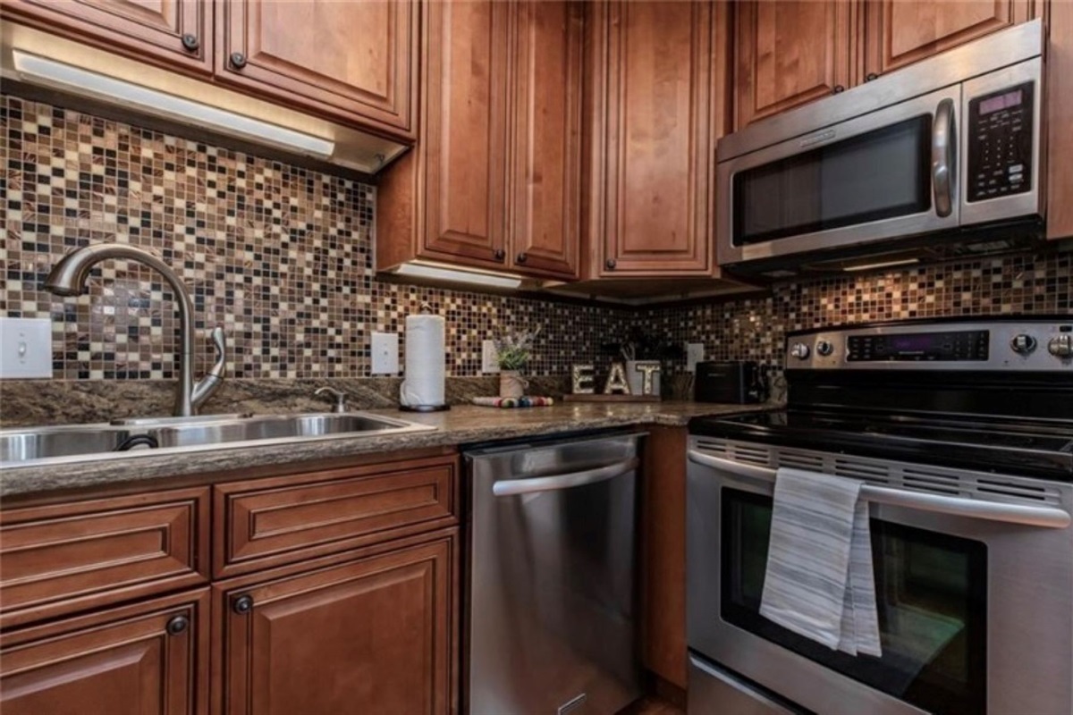 Fully equipped kitchen