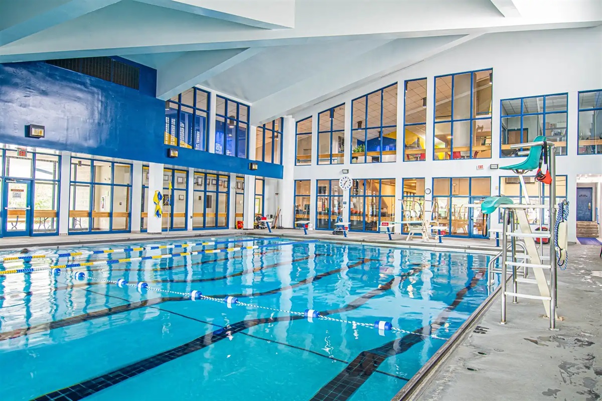 Enjoy the Olympic-sized pool at nearby Gatlinburg Rec Center! (small entry fee)