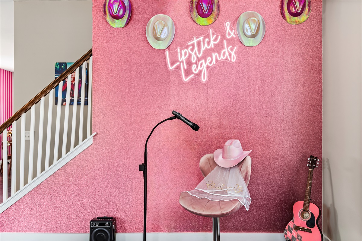 Make memories at Lipstick & Legends!