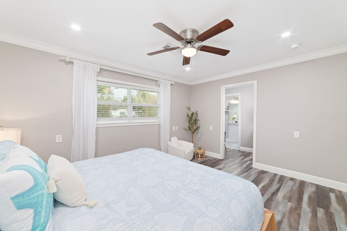 Bedroom