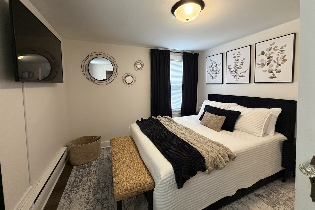 Bedroom w/ 50" Smart TV